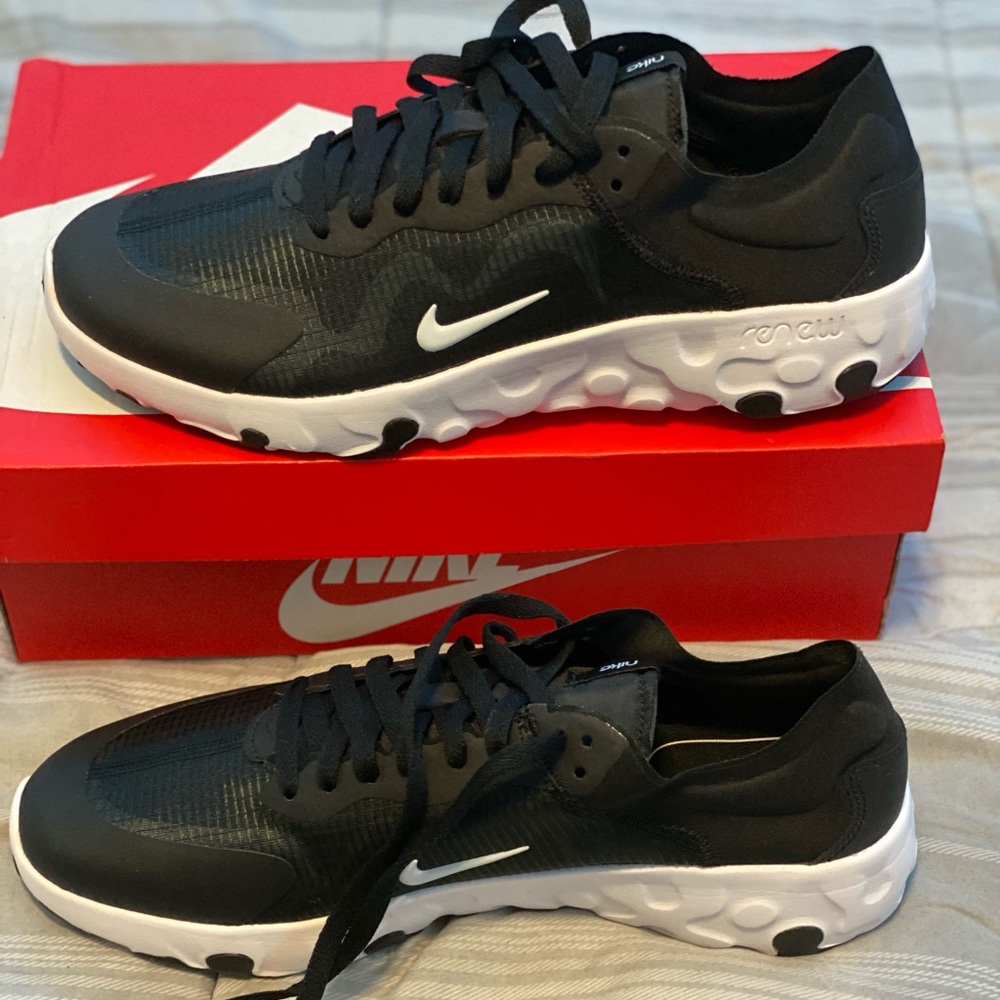 Nike renew lucent